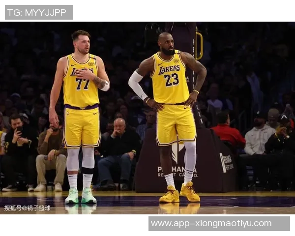 詹姆斯东契奇杜兰特齐聚26年200分50板50助俱乐部的辉煌时刻